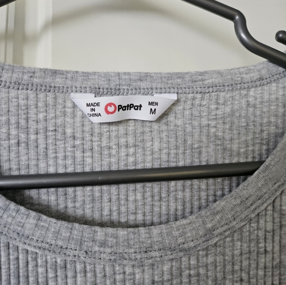Patpat Sweater - Picture 2 of 3